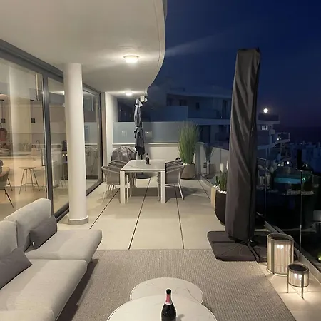 Huswell - Oceanview In Higueron West *